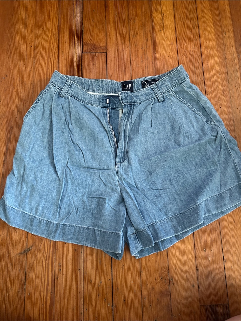 GAP Pleated Light Blue Denim Shorts